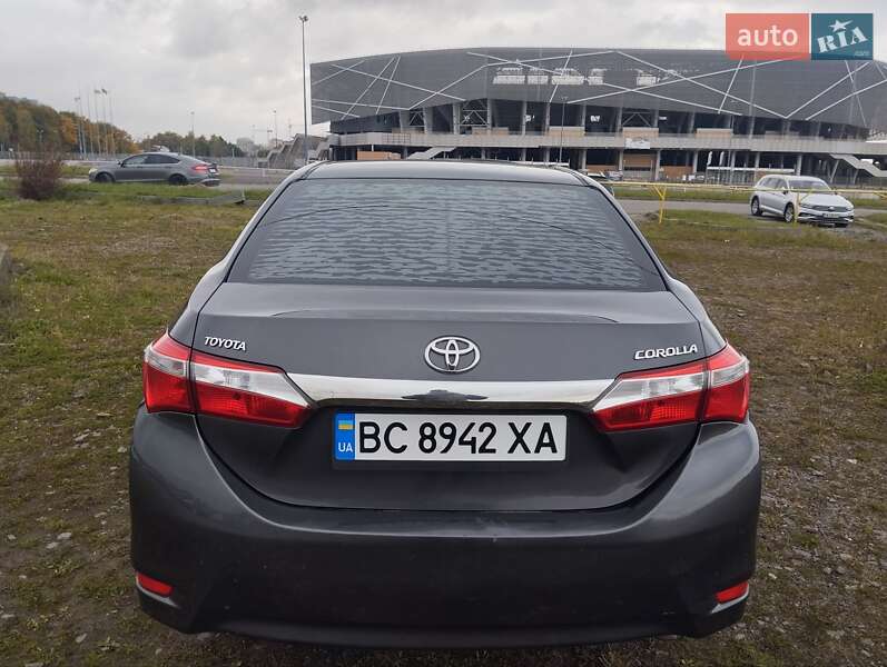 Седан Toyota Corolla 2013 в Львові фото 17 Седан Toyota Corolla 2013 в Львові