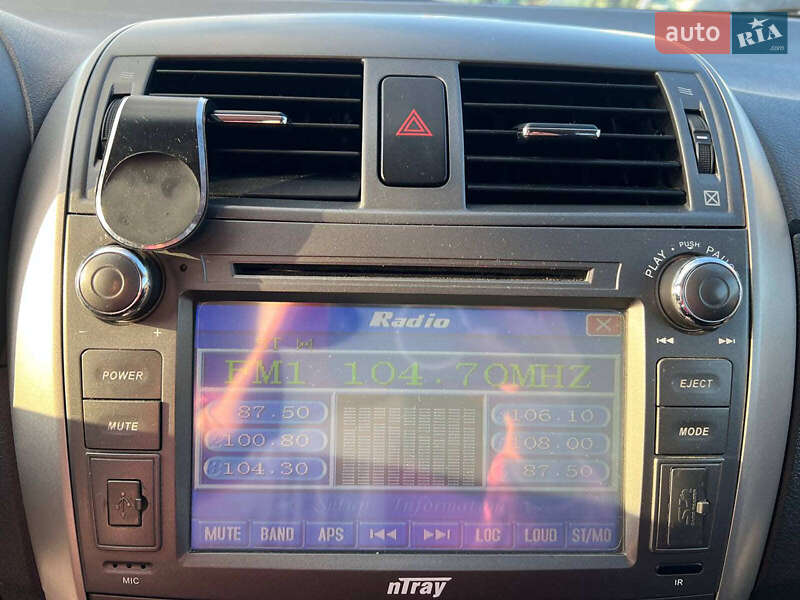 Седан Toyota Corolla 2008 в Львове