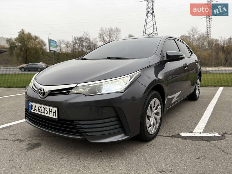 Седан Toyota Corolla 2016 в Киеве фото 3 Седан Toyota Corolla 2016 в Киеве