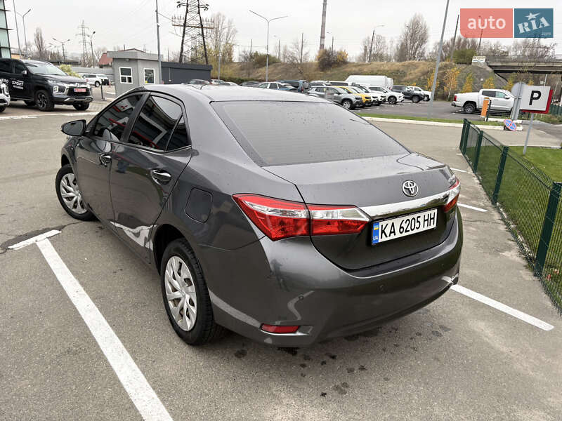 Седан Toyota Corolla 2016 в Киеве фото 10 Седан Toyota Corolla 2016 в Киеве
