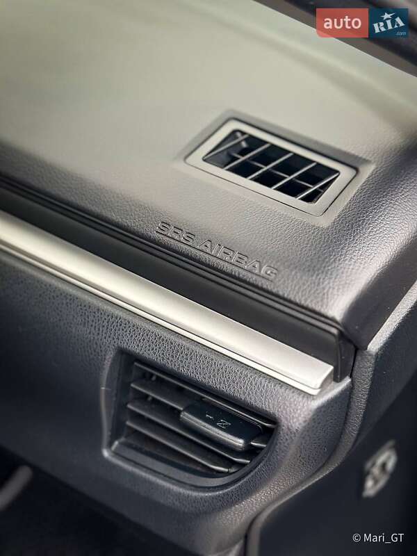 Седан Toyota Corolla 2014 в Днепре