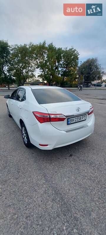 Седан Toyota Corolla 2013 в Одесі