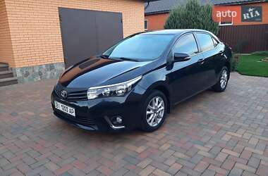 Седан Toyota Corolla 2013 в Полтаві