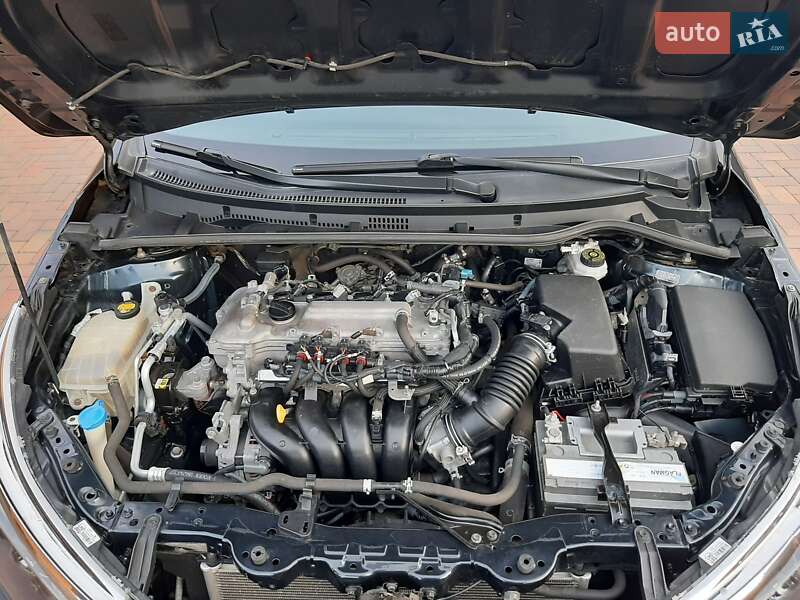 Седан Toyota Corolla 2013 в Полтаве