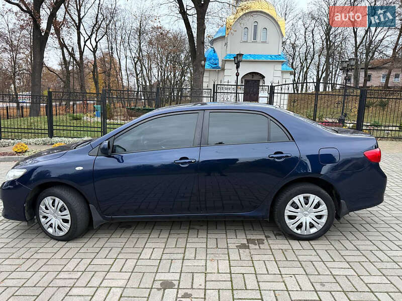 Седан Toyota Corolla 2007 в Прилуках