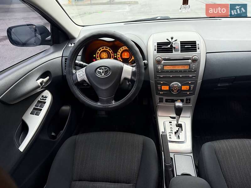 Седан Toyota Corolla 2008 в Харькове