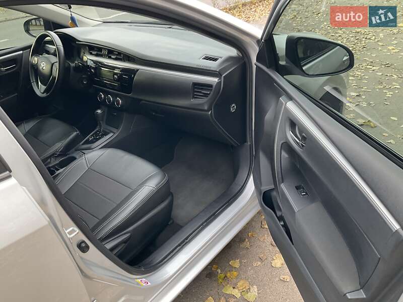 Седан Toyota Corolla 2016 в Києві фото 14 Седан Toyota Corolla 2016 в Києві