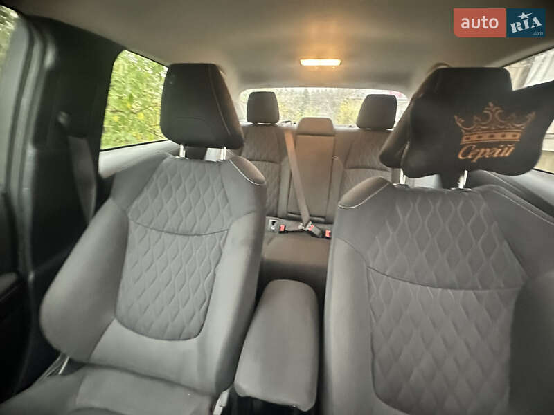 Седан Toyota Corolla 2022 в Обухові