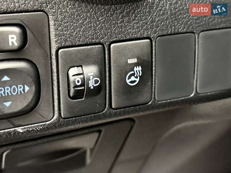 Седан Toyota Corolla 2017 в Киеве фото 43 Седан Toyota Corolla 2017 в Киеве