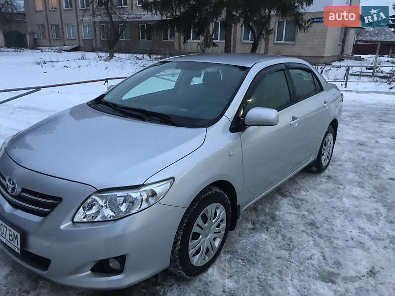 Седан Toyota Corolla 2008 в Тернополе