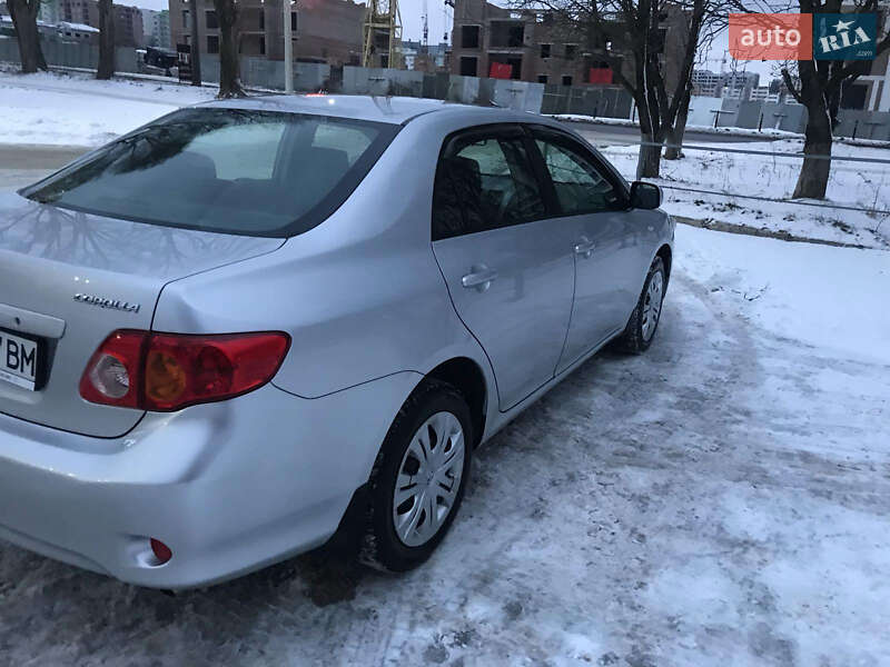 Седан Toyota Corolla 2008 в Тернополе