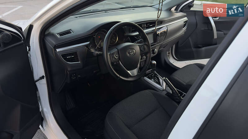 Седан Toyota Corolla 2015 в Одессе