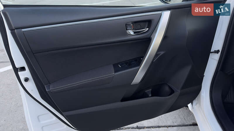 Седан Toyota Corolla 2015 в Одессе