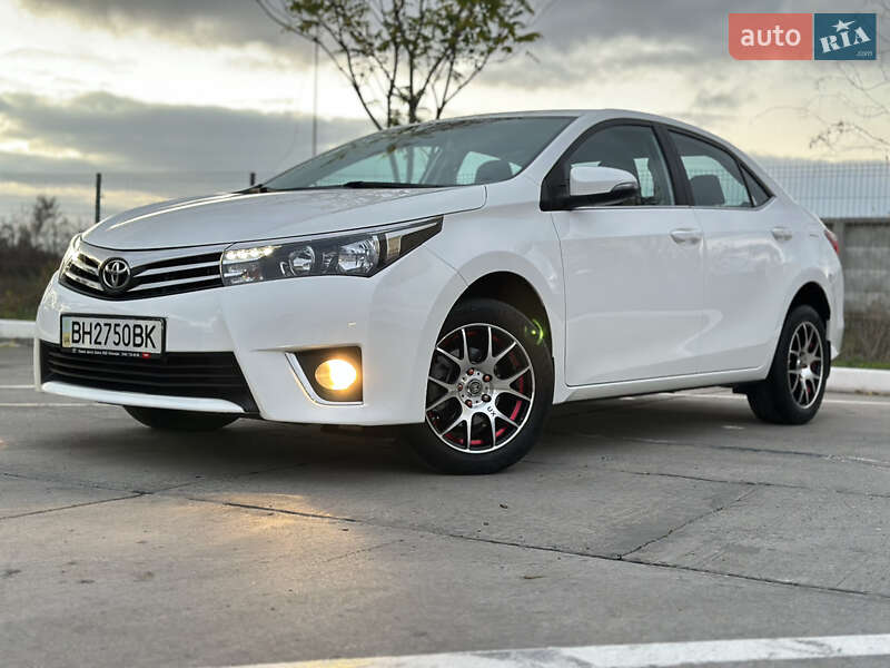 Седан Toyota Corolla 2015 в Одессе