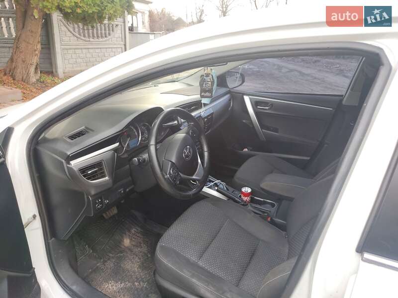 Седан Toyota Corolla 2015 в Прилуках фото 3 Седан Toyota Corolla 2015 в Прилуках