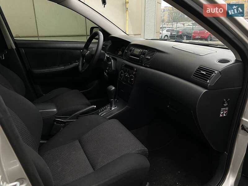 Хетчбек Toyota Corolla 2007 в Дніпрі фото 18 Хетчбек Toyota Corolla 2007 в Дніпрі