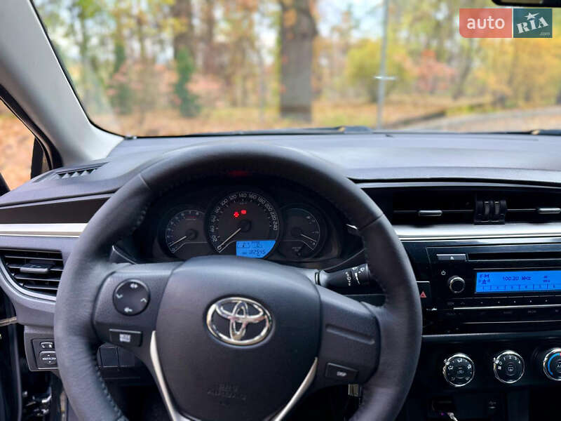 Седан Toyota Corolla 2014 в Черкасах фото 3 Седан Toyota Corolla 2014 в Черкасах