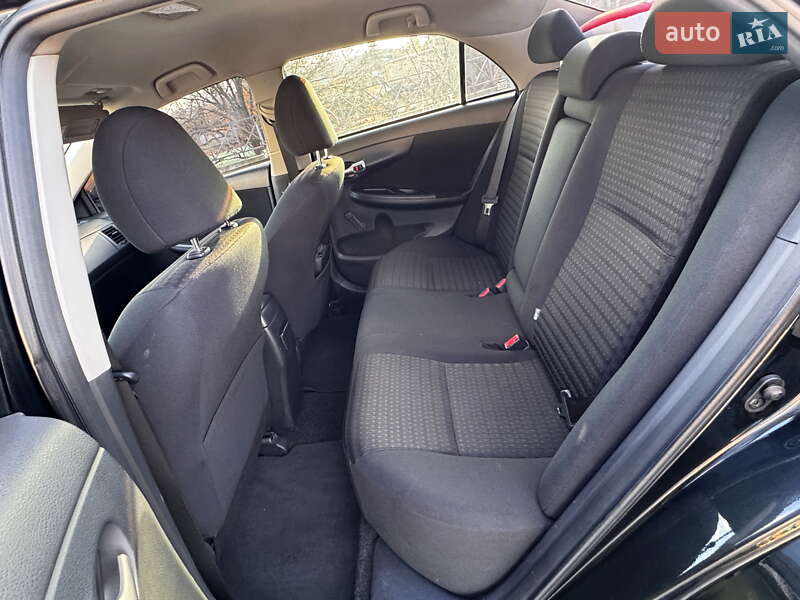 Седан Toyota Corolla 2012 в Харькове фото 27 Седан Toyota Corolla 2012 в Харькове