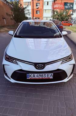 Седан Toyota Corolla 2021 в Полтаве
