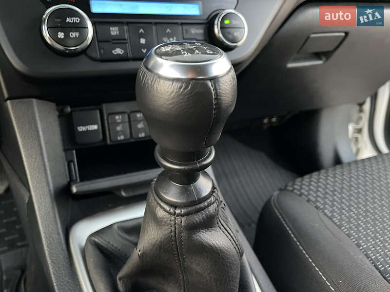 Седан Toyota Corolla 2014 в Києві