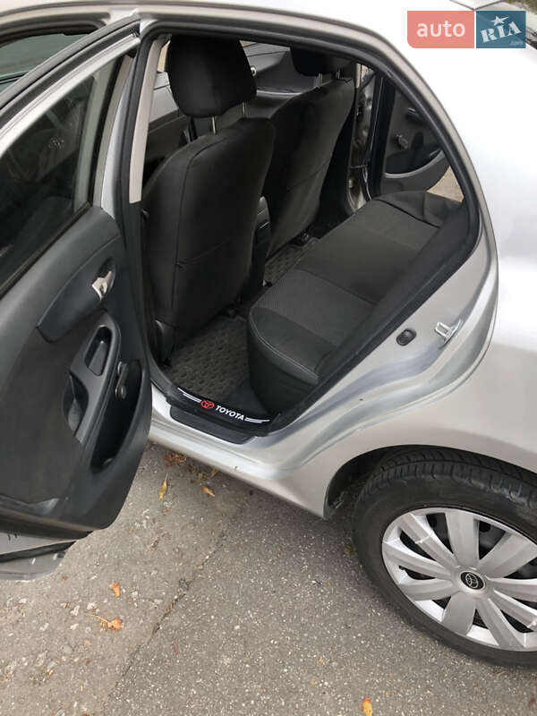 Седан Toyota Corolla 2008 в Хмельницком