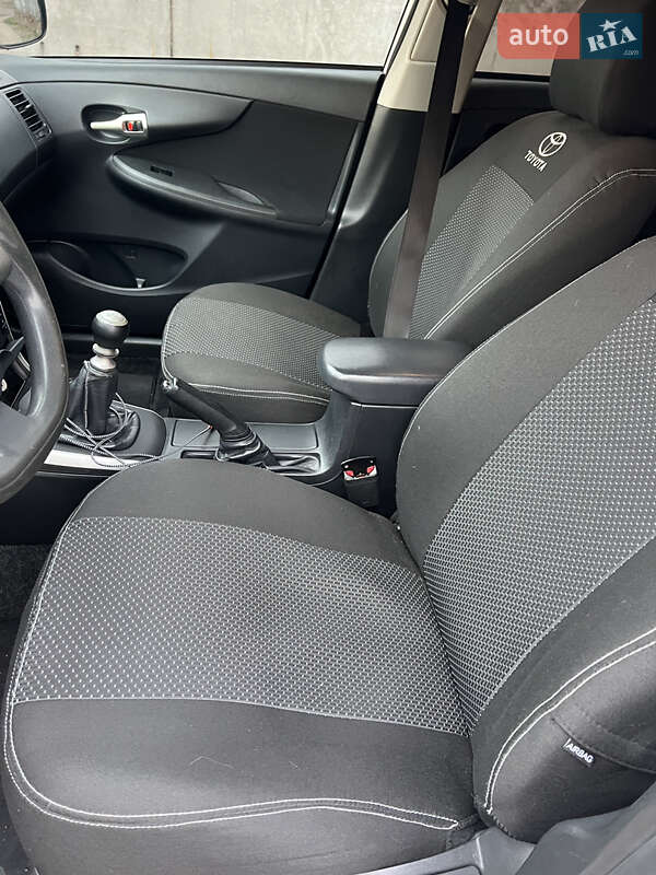 Седан Toyota Corolla 2012 в Бершаді фото 9 Седан Toyota Corolla 2012 в Бершаді