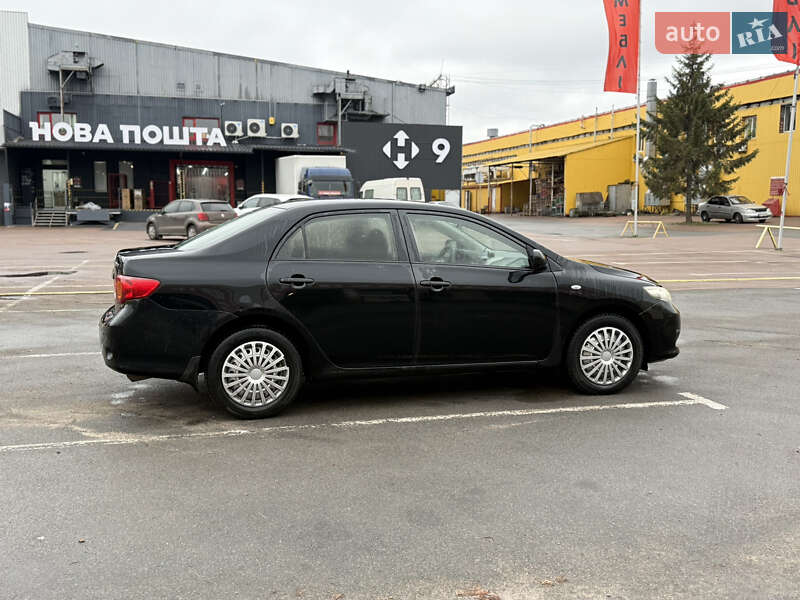 Седан Toyota Corolla 2008 в Житомире