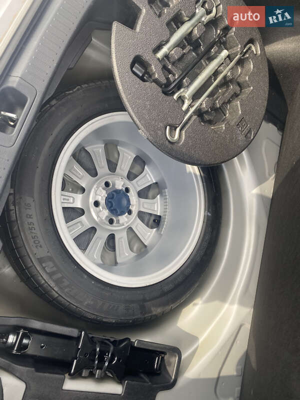 Седан Toyota Corolla 2019 в Соленом