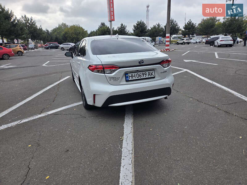 Седан Toyota Corolla 2022 в Одессе