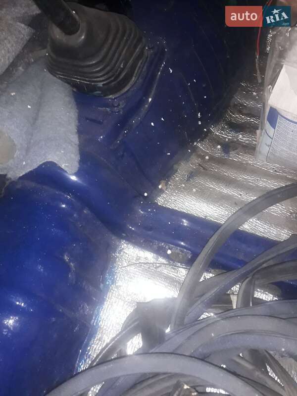 Седан Toyota Corolla 1982 в Виннице