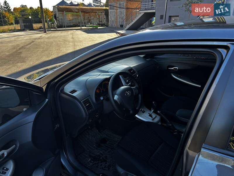 Седан Toyota Corolla 2008 в Фастове