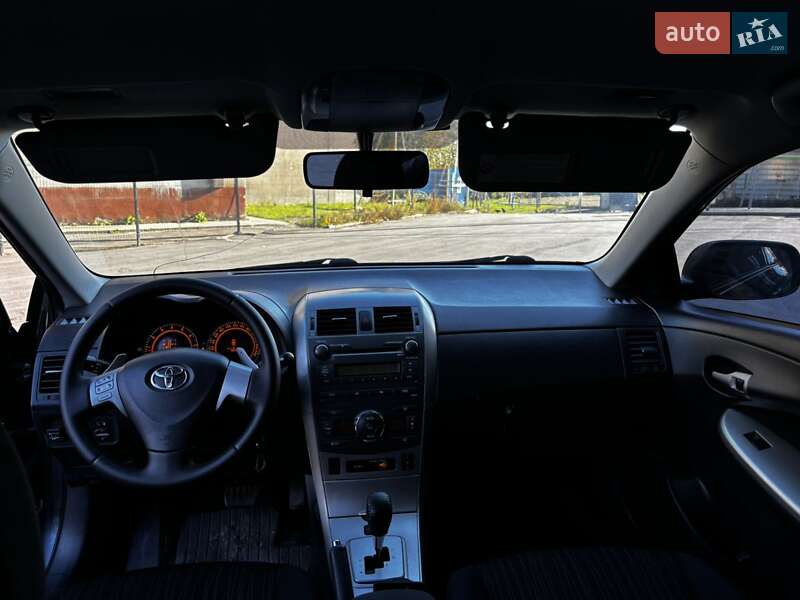 Седан Toyota Corolla 2008 в Фастове