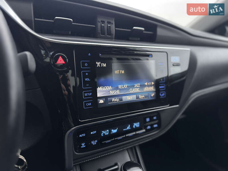 Седан Toyota Corolla 2018 в Києві