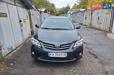 Седан Toyota Corolla 2012 в Киеве