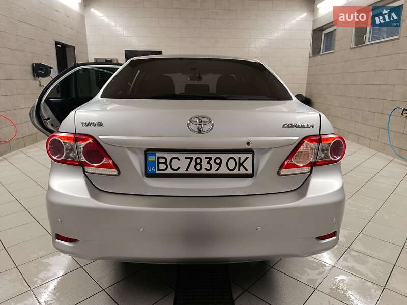 Седан Toyota Corolla 2011 в Львове фото 12 Седан Toyota Corolla 2011 в Львове