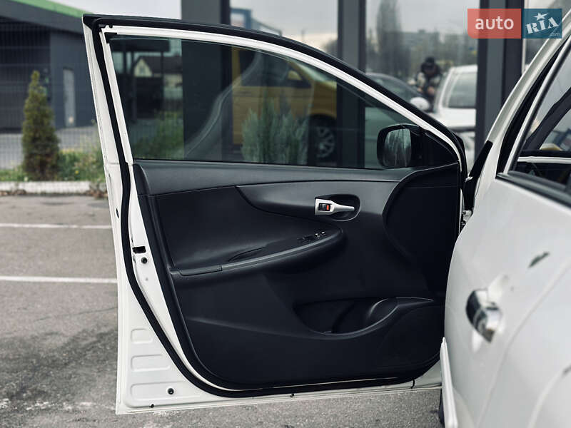 Седан Toyota Corolla 2011 в Кременчуге фото 16 Седан Toyota Corolla 2011 в Кременчуге