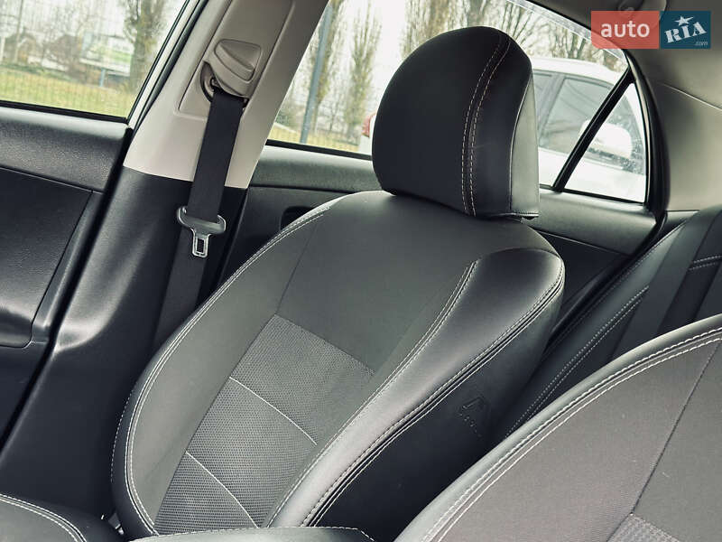 Седан Toyota Corolla 2011 в Кременчуге фото 20 Седан Toyota Corolla 2011 в Кременчуге