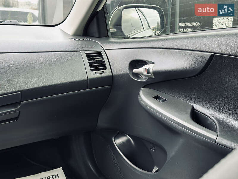 Седан Toyota Corolla 2011 в Кременчуге фото 23 Седан Toyota Corolla 2011 в Кременчуге