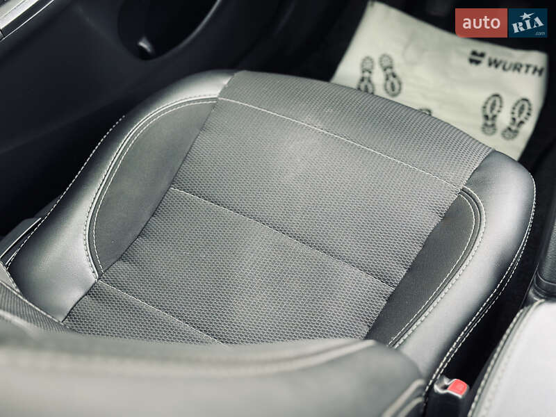 Седан Toyota Corolla 2011 в Кременчуге фото 25 Седан Toyota Corolla 2011 в Кременчуге