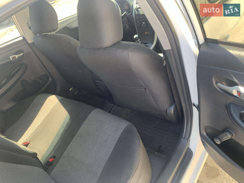 Седан Toyota Corolla 2010 в Киеве фото 11 Седан Toyota Corolla 2010 в Киеве