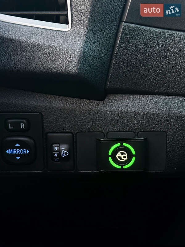 Седан Toyota Corolla 2013 в Киеве фото 11 Седан Toyota Corolla 2013 в Киеве