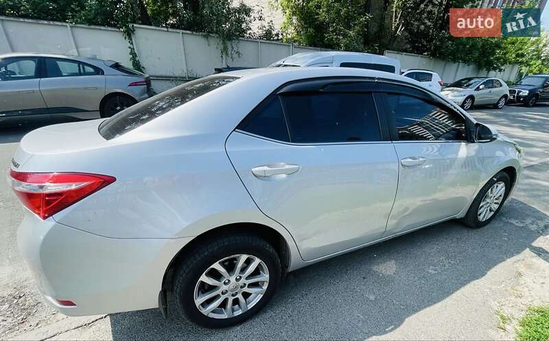 Седан Toyota Corolla 2014 в Киеве фото 4 Седан Toyota Corolla 2014 в Киеве