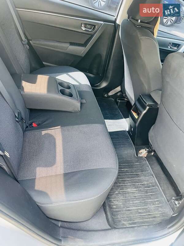Седан Toyota Corolla 2014 в Киеве фото 12 Седан Toyota Corolla 2014 в Киеве