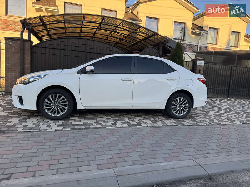 Седан Toyota Corolla 2016 в Киеве фото 35 Седан Toyota Corolla 2016 в Киеве