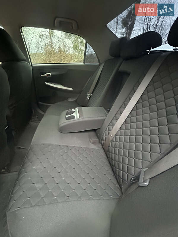 Седан Toyota Corolla 2007 в Лубнах