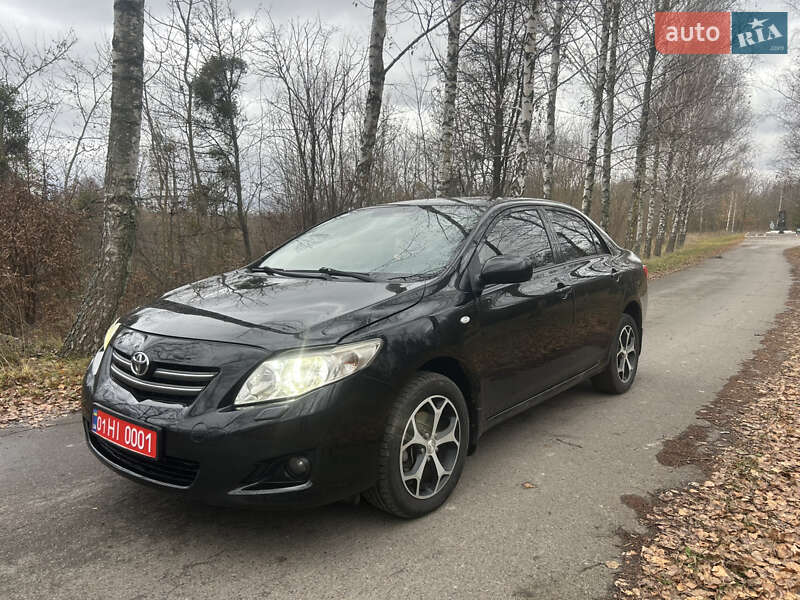Седан Toyota Corolla 2007 в Лубнах