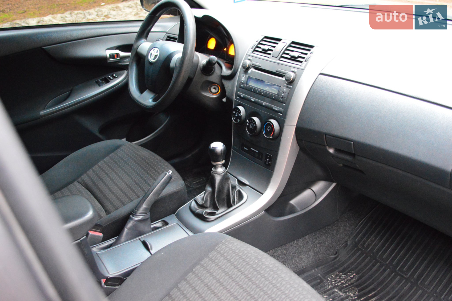 2011 Toyota Corolla - мініатюра 12