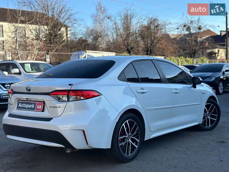 Седан Toyota Corolla 2021 в Виннице