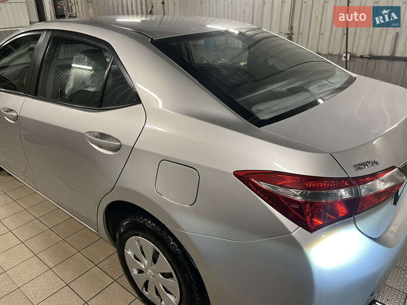 Седан Toyota Corolla 2014 в Киеве фото 5 Седан Toyota Corolla 2014 в Киеве
