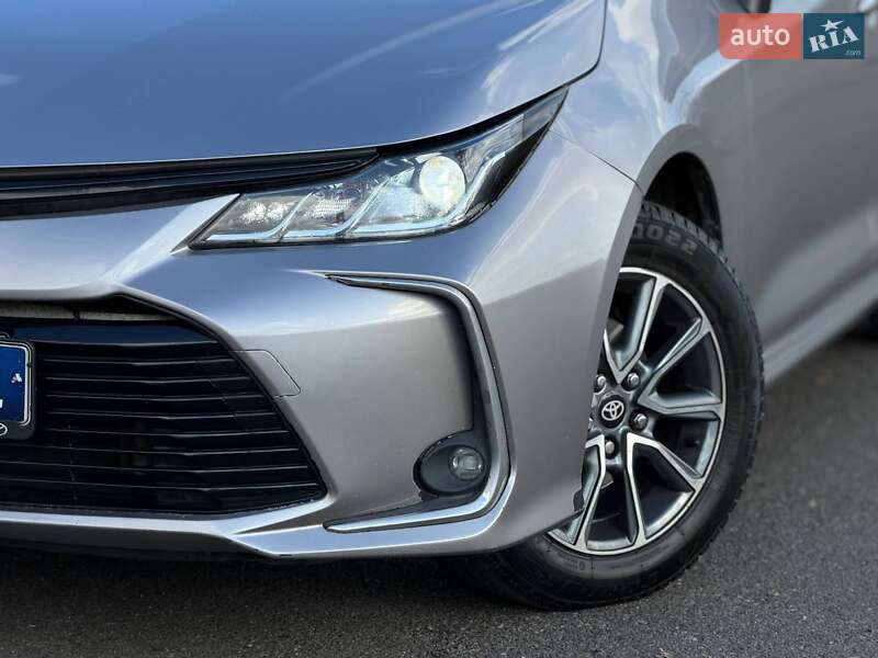 Седан Toyota Corolla 2020 в Кривом Роге